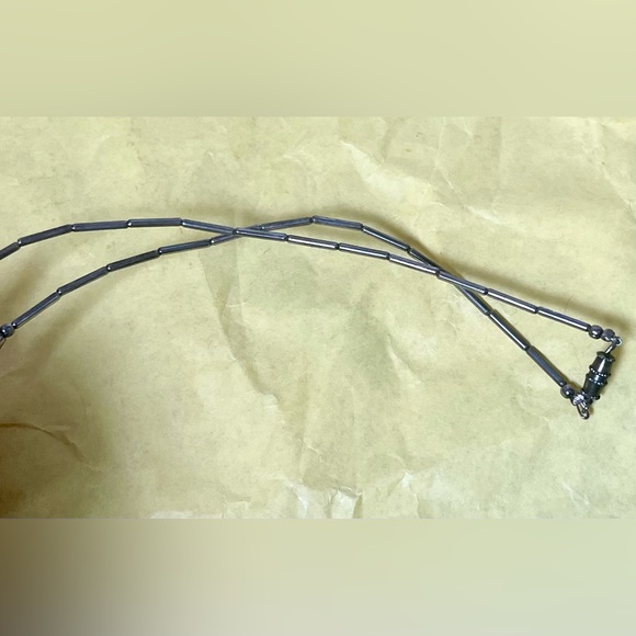 Gemstone chip & silver tone flower etched beads necklace jewelry - Picture 8 of 10